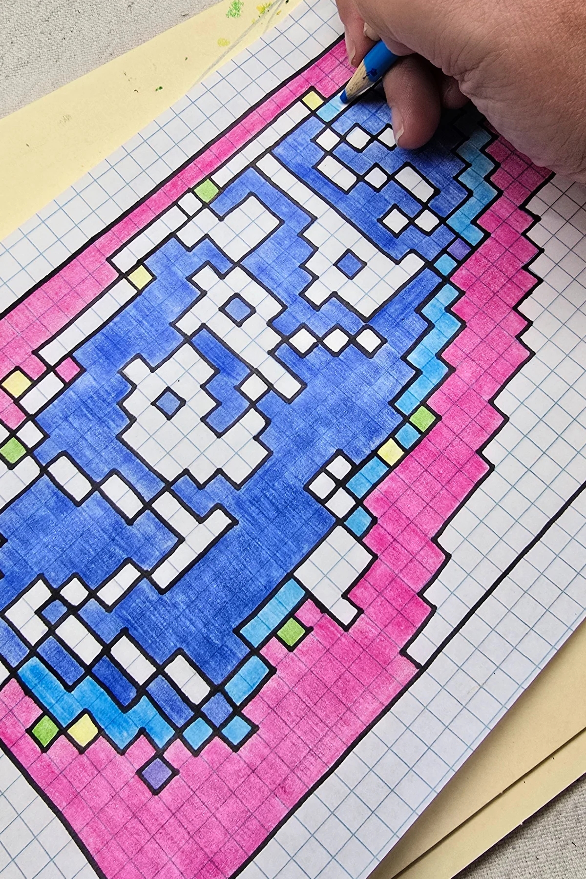 Pixel Geometric Patterns On Graph Paper